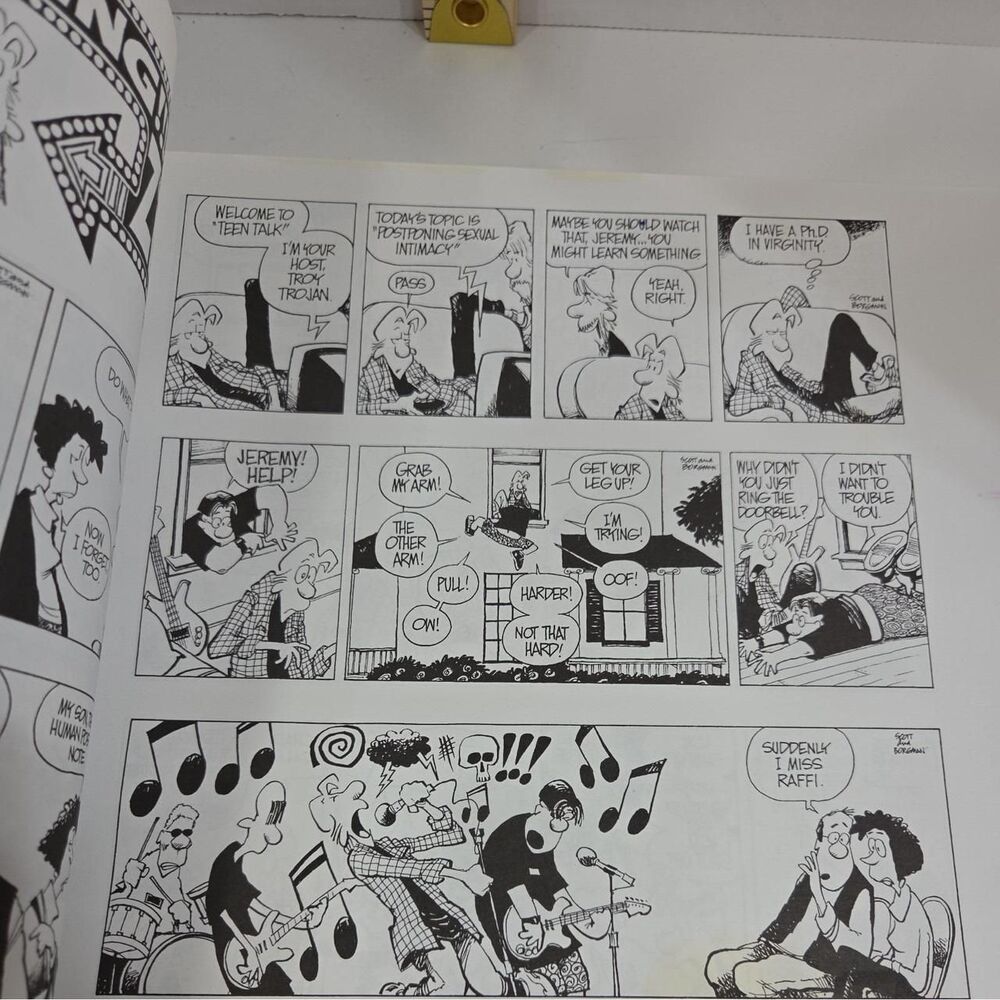 Books - Picture 2 of 5